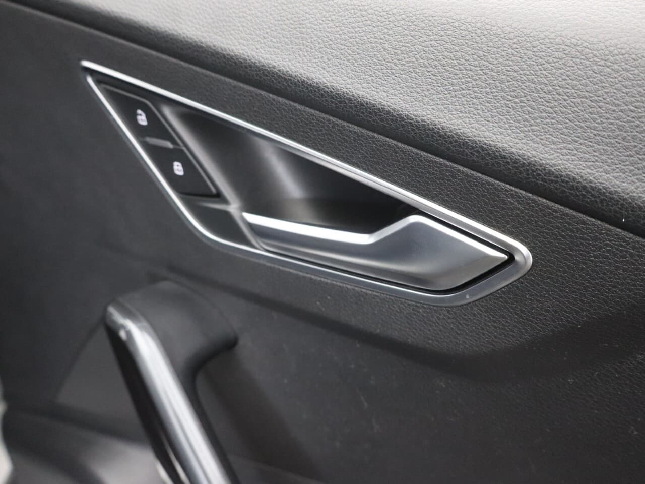 Audi Q2 2.0 TDI Edition 1 — image 48