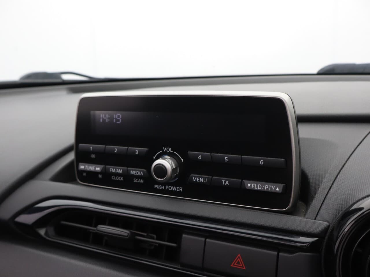 Mazda MX-5 1.5 SKYACTIV-G SE+ — image 30