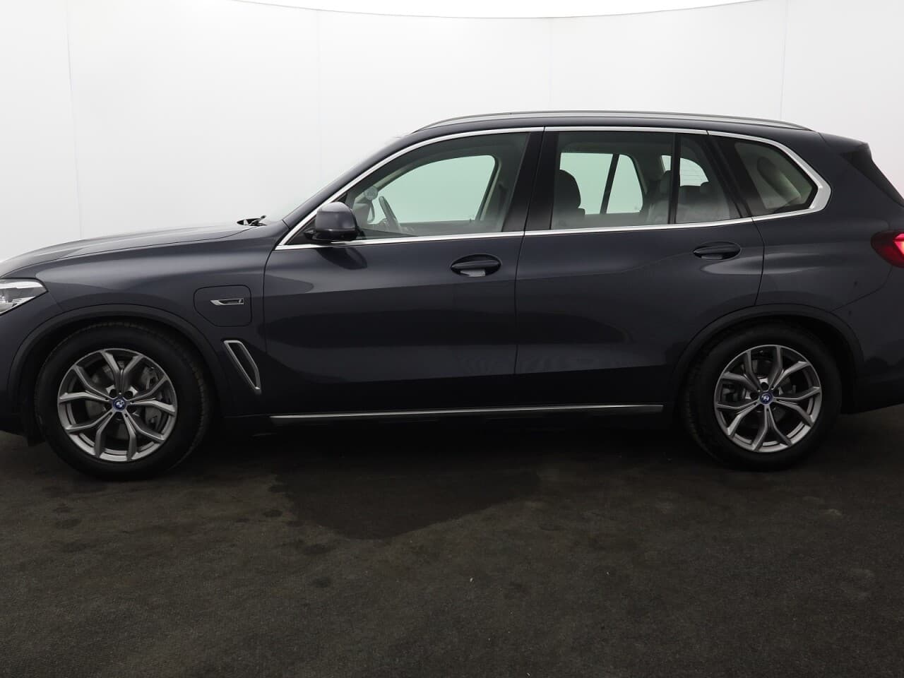 BMW X5 3.0 45e 24kWh xLine — image 6