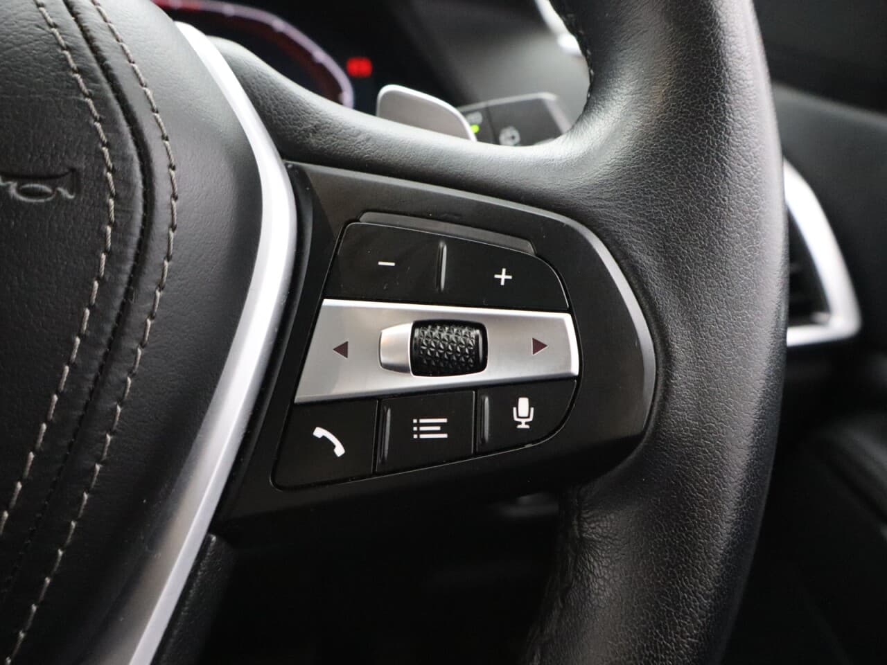 BMW X5 3.0 45e 24kWh xLine — image 18