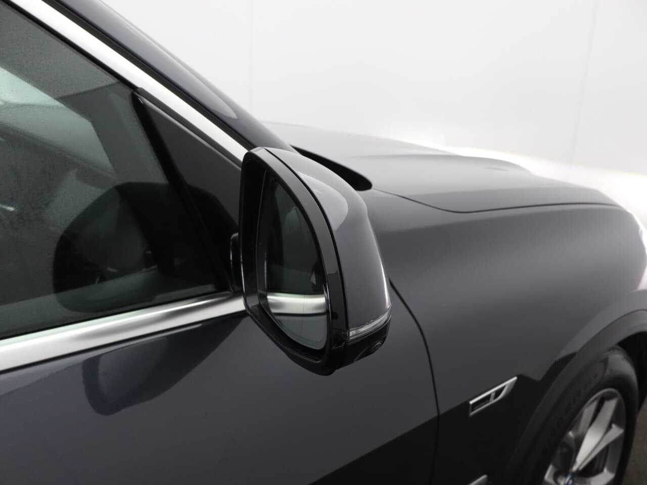 BMW X5 3.0 45e 24kWh xLine — image 70