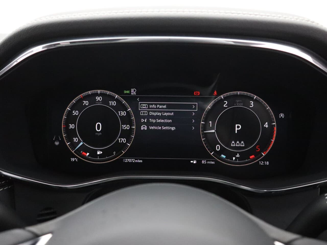 Jaguar F-Pace 2.0 D200 MHEV R-Dynamic HSE Black — image 23
