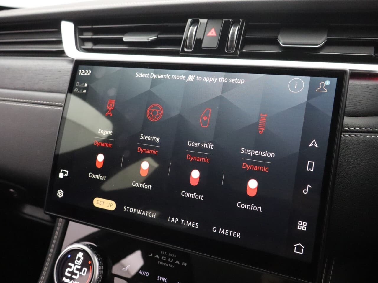 Jaguar F-Pace 2.0 D200 MHEV R-Dynamic HSE Black — image 48
