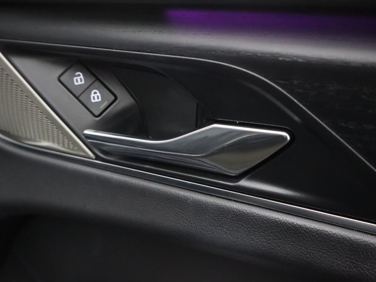 Jaguar F-Pace 2.0 D200 MHEV R-Dynamic HSE Black — image 67