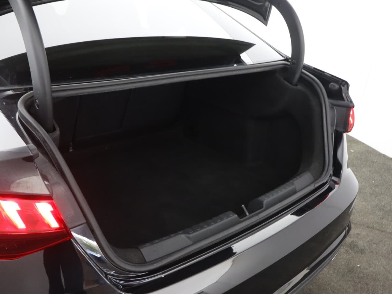 Audi A3 1.0 TFSI 30 S line — image 49