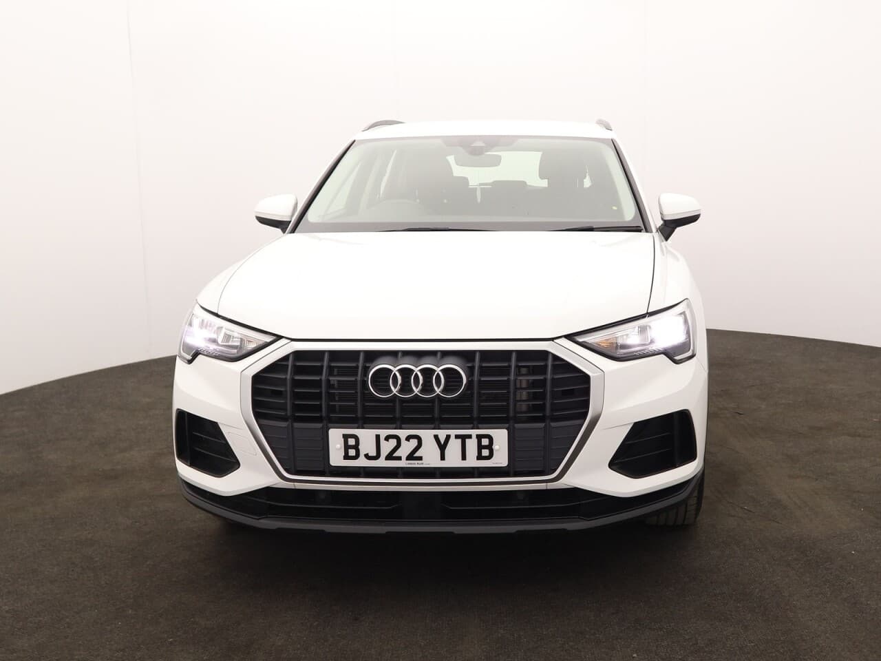 Audi Q3 1.4 TFSIe 45 Technik — image 4