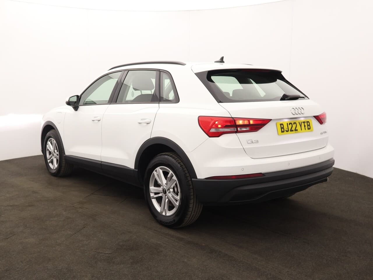 Audi Q3 1.4 TFSIe 45 Technik — image 8