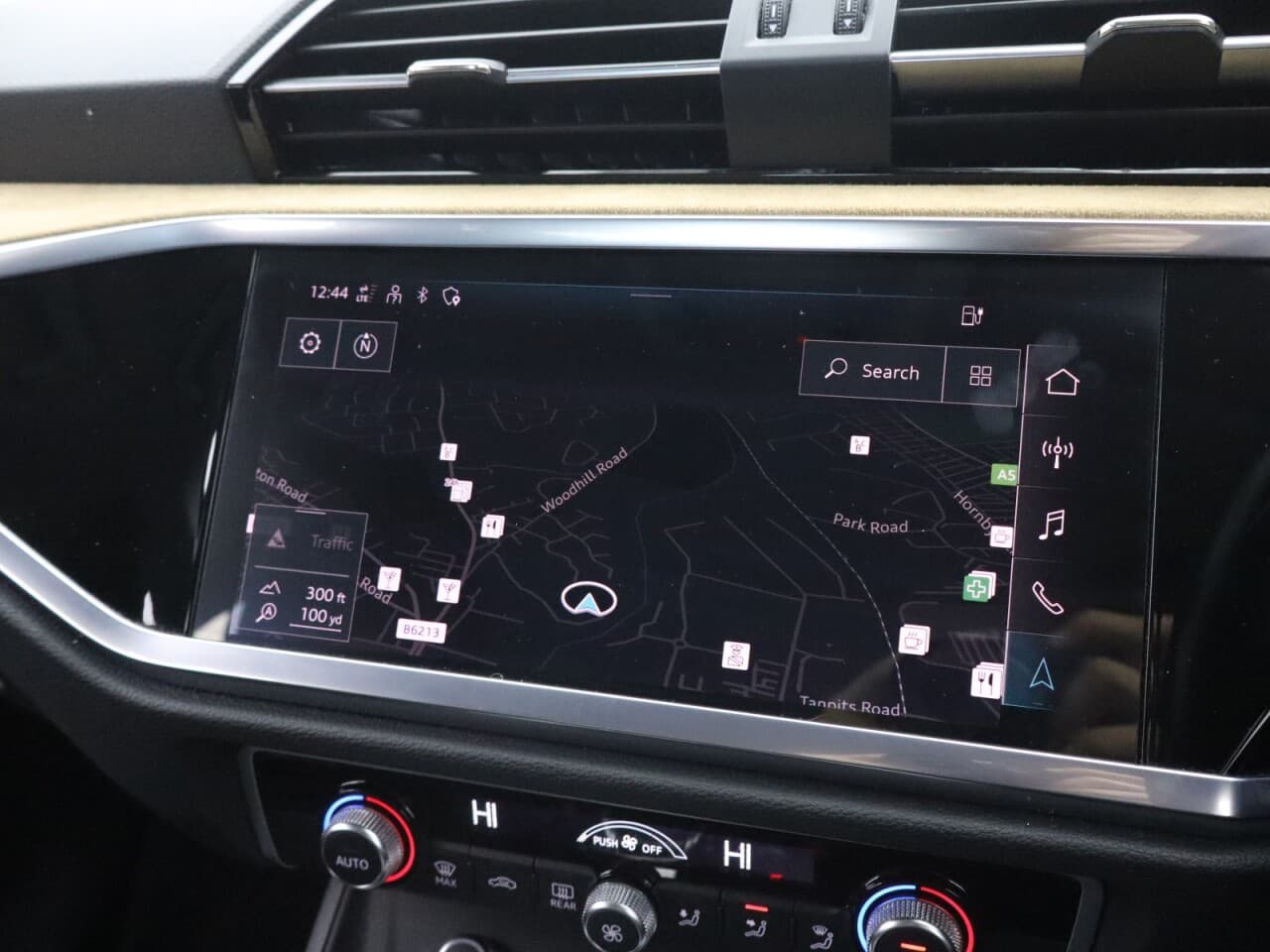 Audi Q3 1.4 TFSIe 45 Technik — image 33