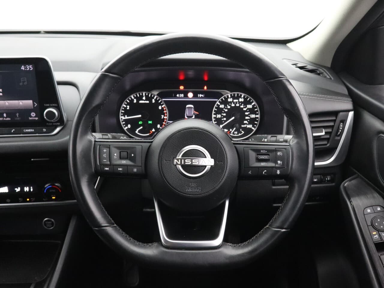 Nissan Qashqai 1.3 DIG-T MHEV Acenta Premium — image 16