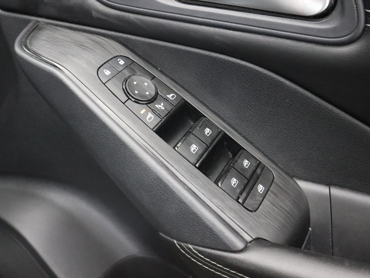 Nissan Qashqai 1.3 DIG-T MHEV Acenta Premium — image 45