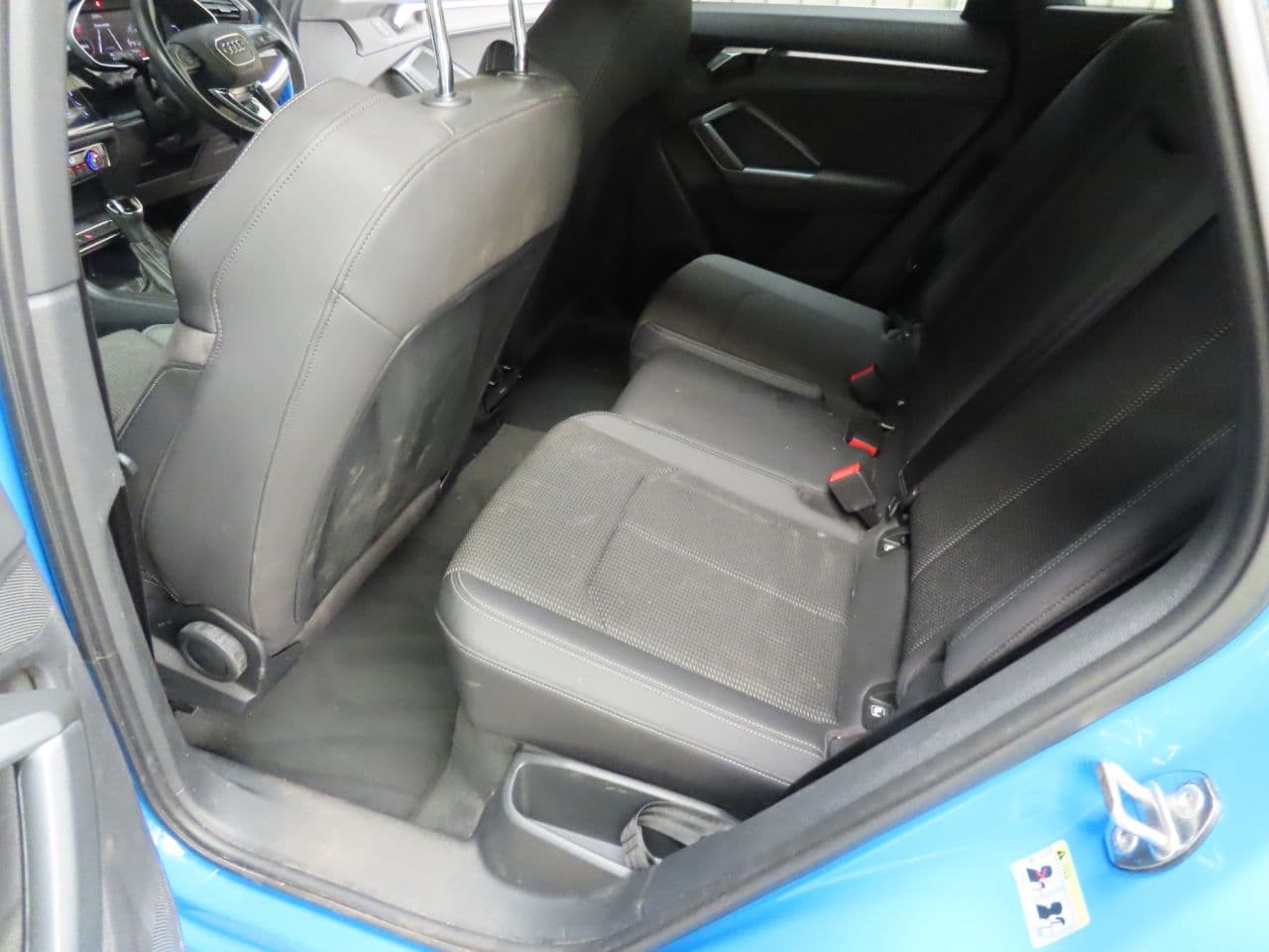 Audi Q3 1.5 TFSI CoD 35 S line — image 10