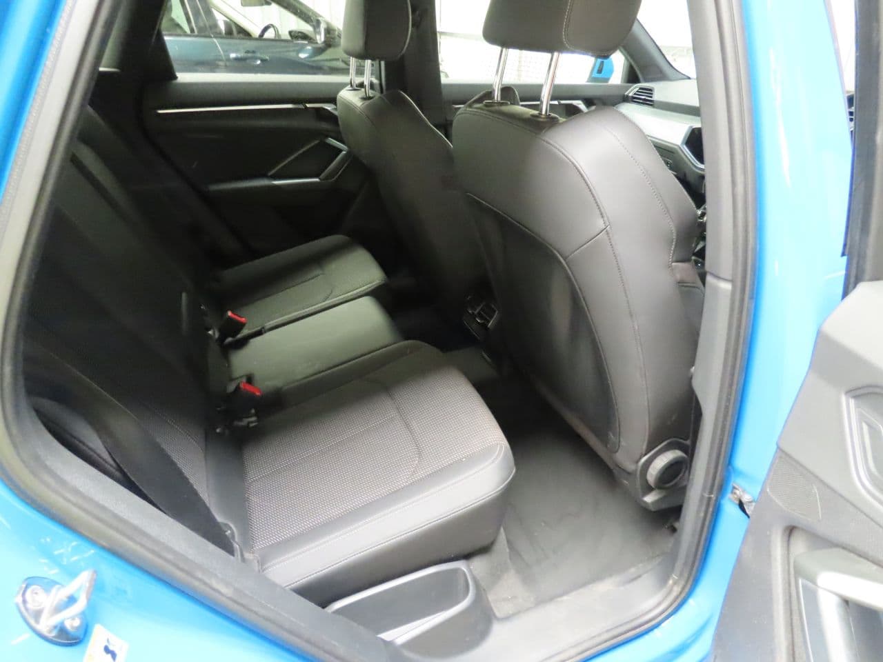 Audi Q3 1.5 TFSI CoD 35 S line — image 11