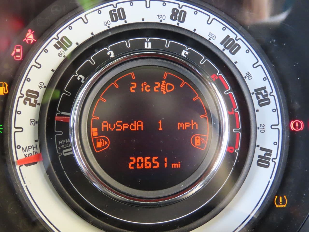 Fiat 500 1.0 MHEV Dolcevita — image 9