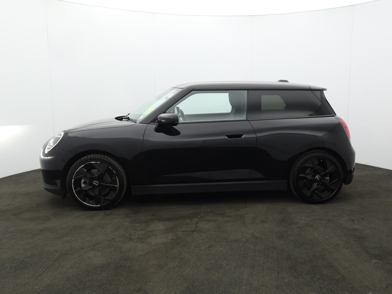 Mini Cooper E 160KW 54KWH SE EXCLUSIVE L3 — image 6