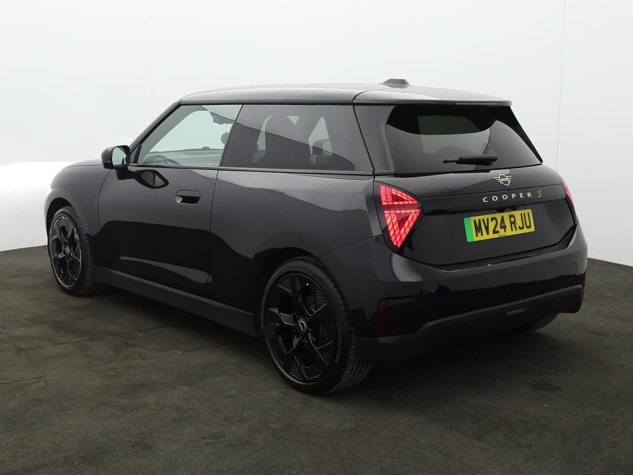 Mini Cooper E 160KW 54KWH SE EXCLUSIVE L3 — image 8