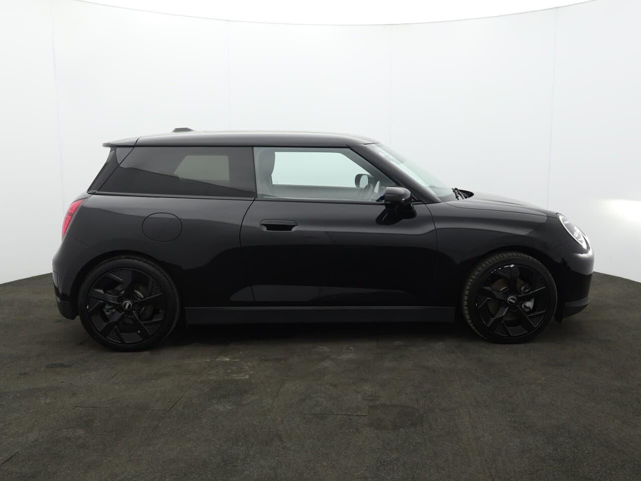 Mini Cooper E 160KW 54KWH SE EXCLUSIVE L3 — image 11