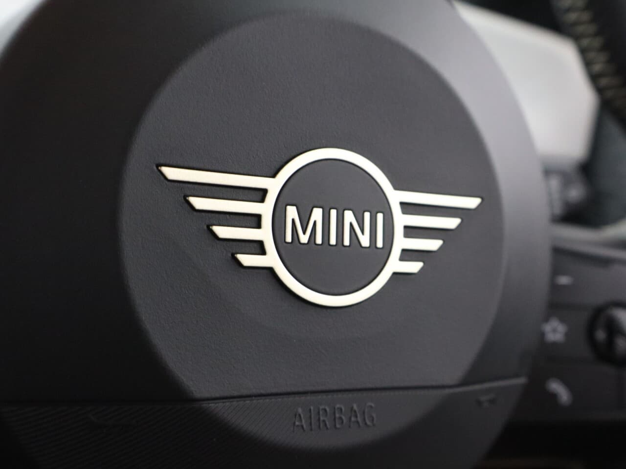 Mini Cooper E 160KW 54KWH SE EXCLUSIVE L3 — image 18