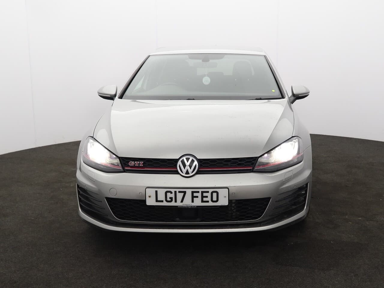 Volkswagen Golf 2.0 TSI BlueMotion Tech GTI Performance — image 4