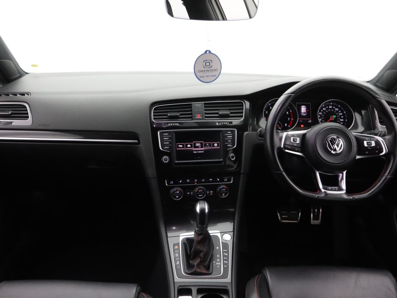 Volkswagen Golf 2.0 TSI BlueMotion Tech GTI Performance — image 12