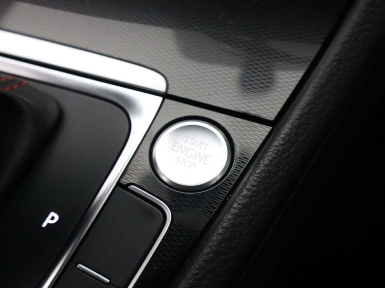 Volkswagen Golf 2.0 TSI BlueMotion Tech GTI Performance — image 27