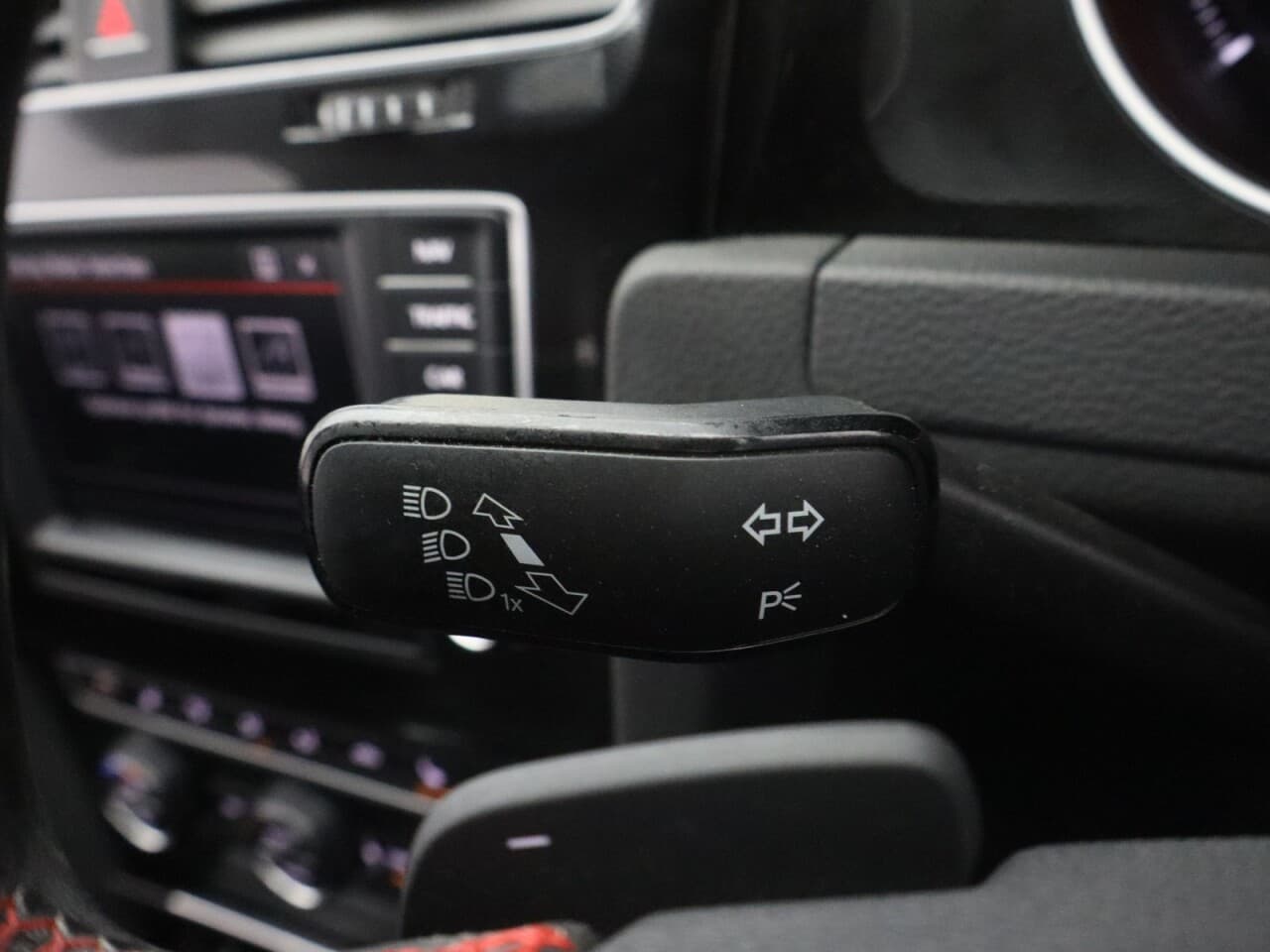 Volkswagen Golf 2.0 TSI BlueMotion Tech GTI Performance — image 46