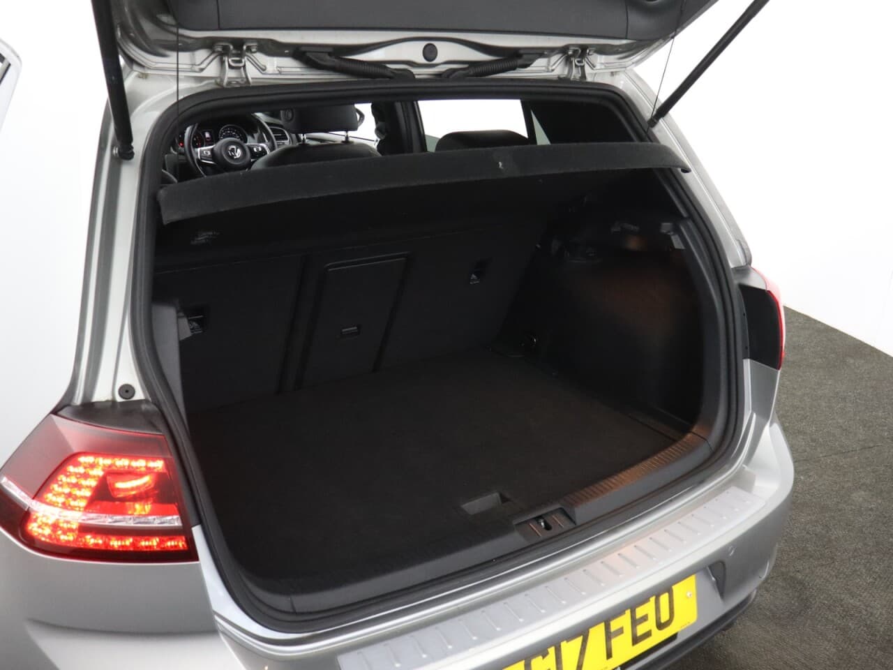 Volkswagen Golf 2.0 TSI BlueMotion Tech GTI Performance — image 53