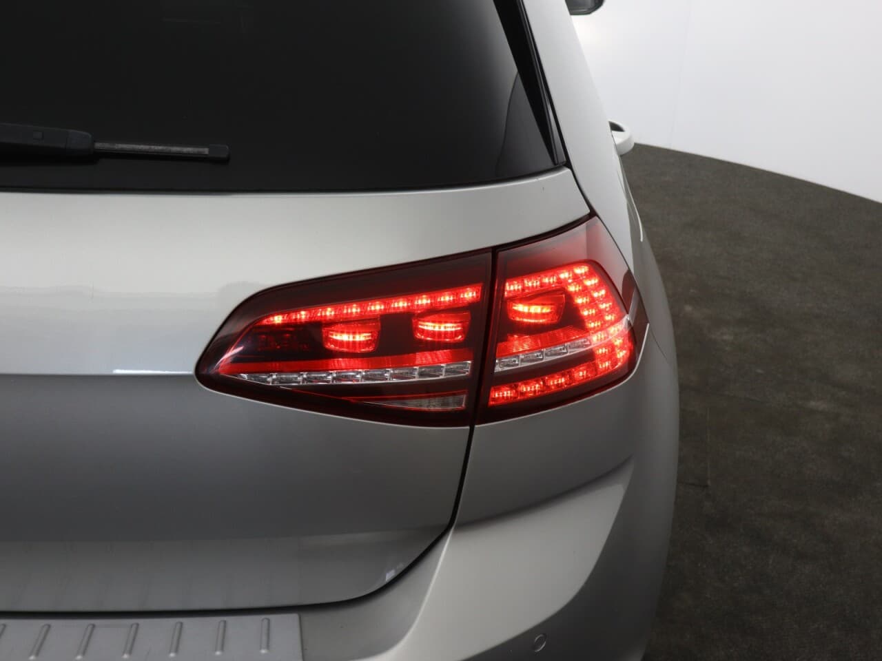 Volkswagen Golf 2.0 TSI BlueMotion Tech GTI Performance — image 64