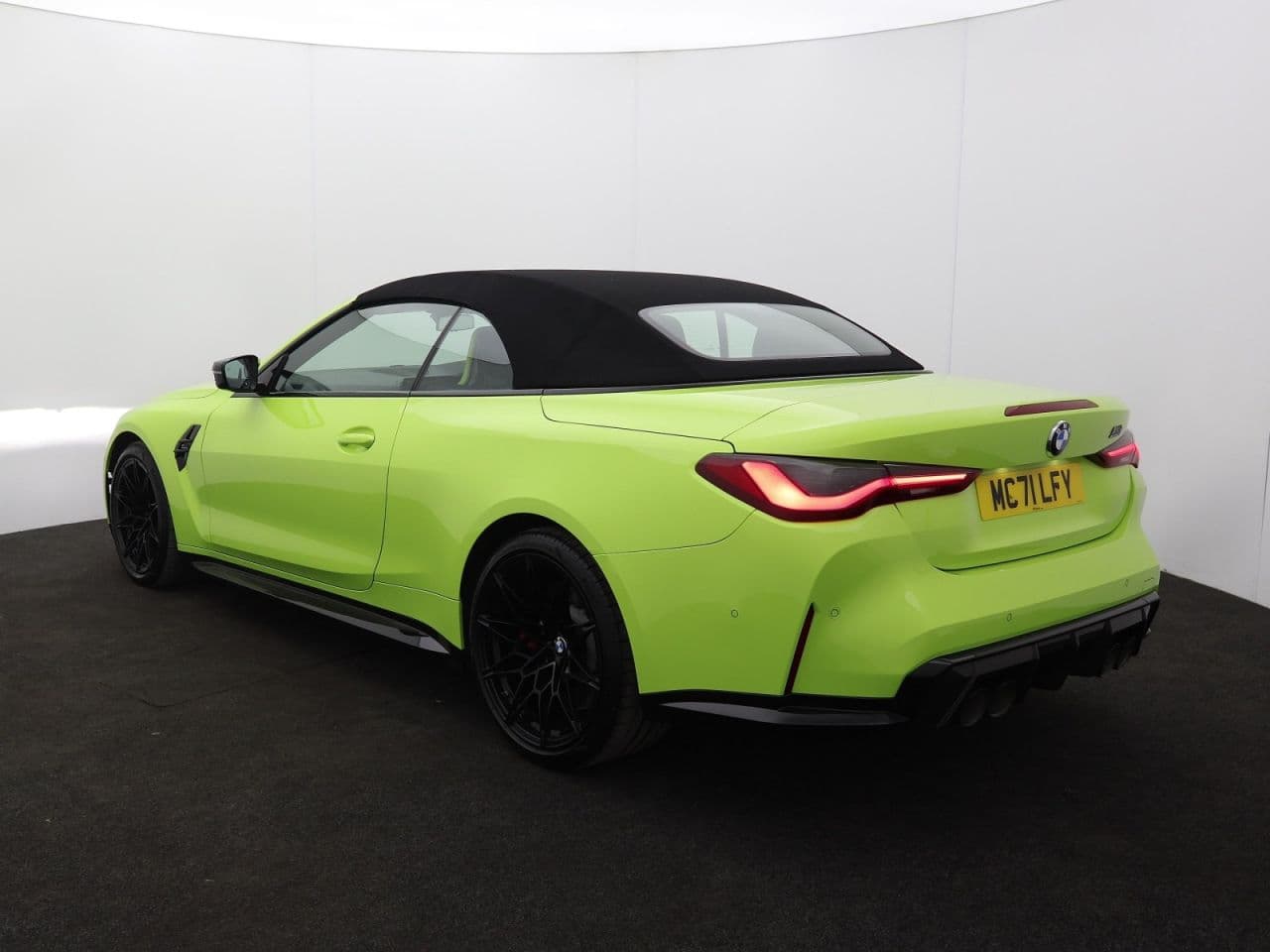 BMW M4 3.0 BiTurbo Competition — image 12