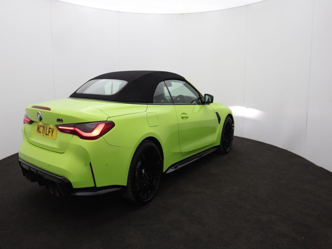 BMW M4 3.0 BiTurbo Competition — image 16