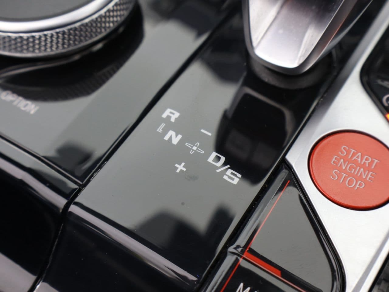 BMW M4 3.0 BiTurbo Competition — image 28