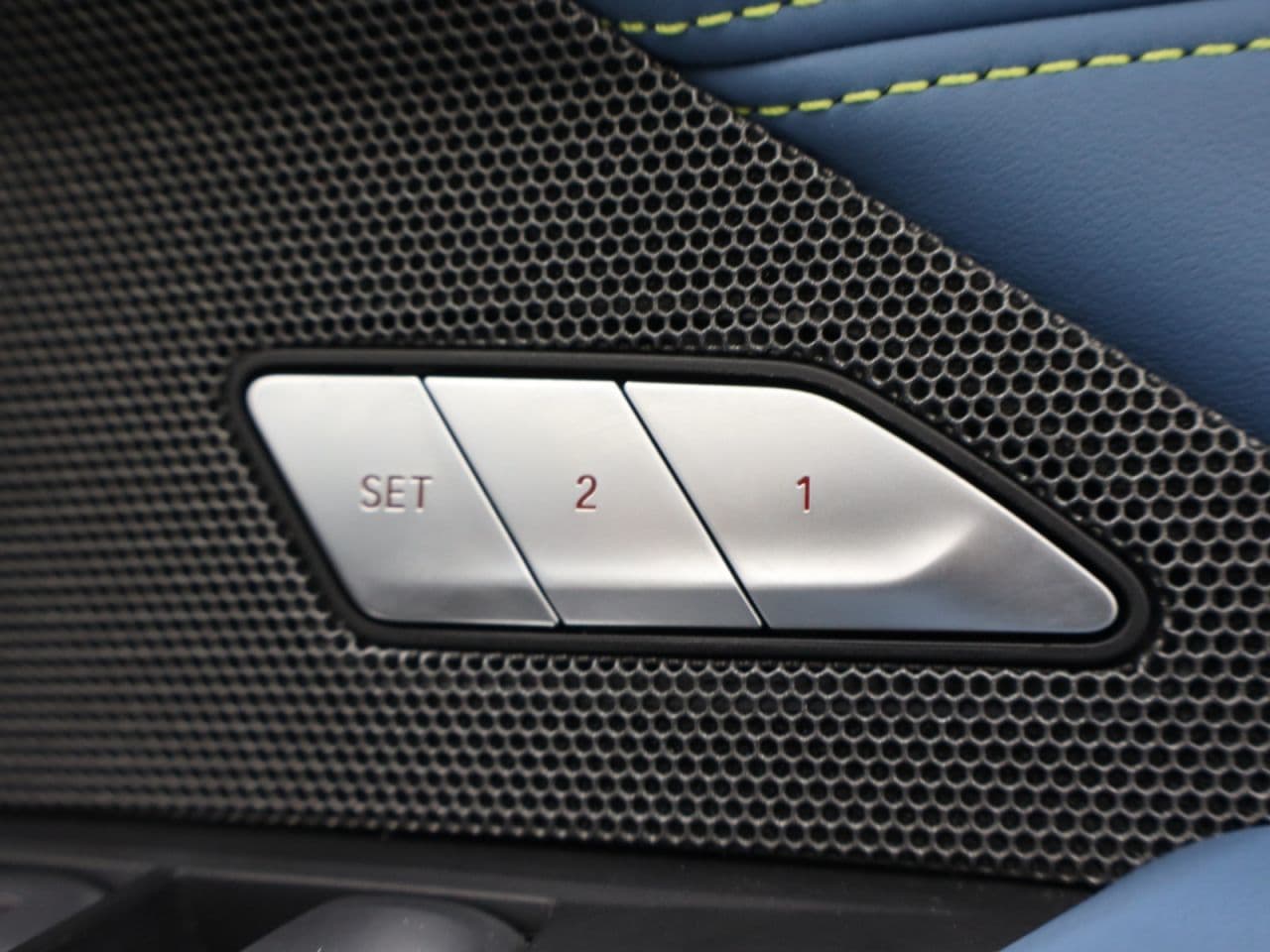 BMW M4 3.0 BiTurbo Competition — image 40