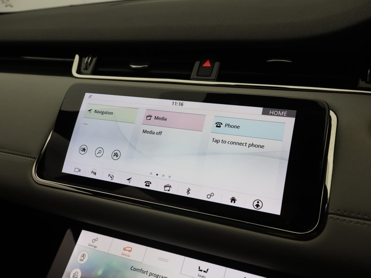 Land Rover Range Rover Evoque 2.0 D180 MHEV First Edition — image 35