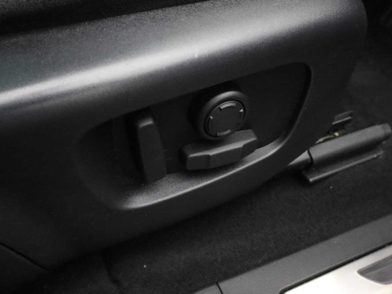Land Rover Range Rover Evoque 2.0 D180 MHEV First Edition — image 56