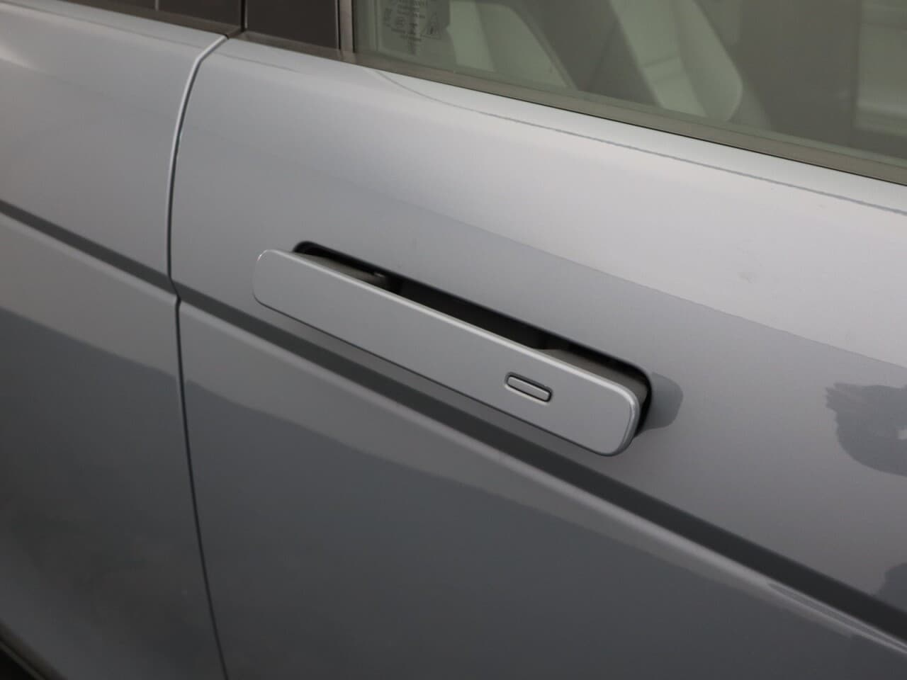Land Rover Range Rover Evoque 2.0 D180 MHEV First Edition — image 61