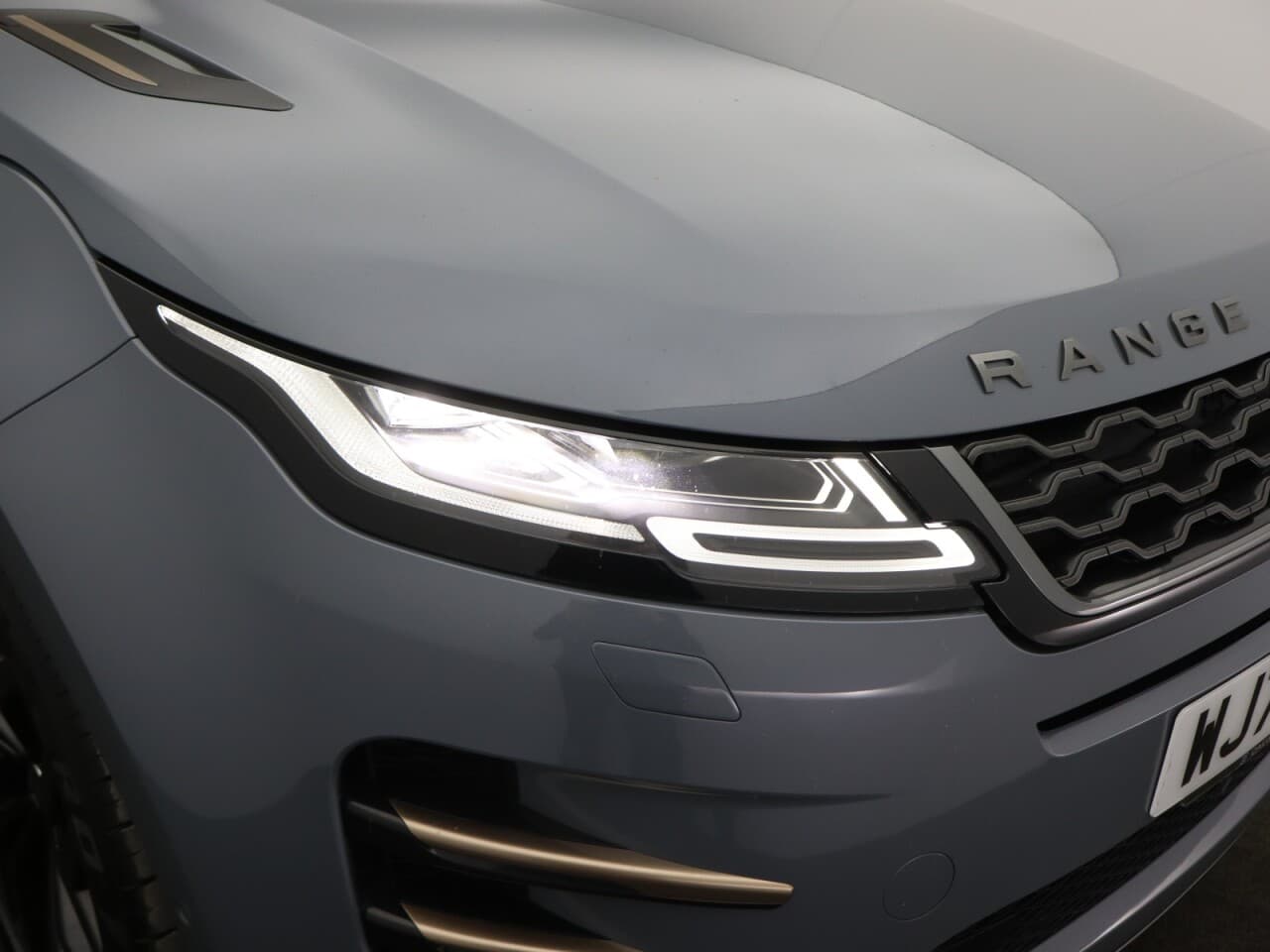 Land Rover Range Rover Evoque 2.0 D180 MHEV First Edition — image 63