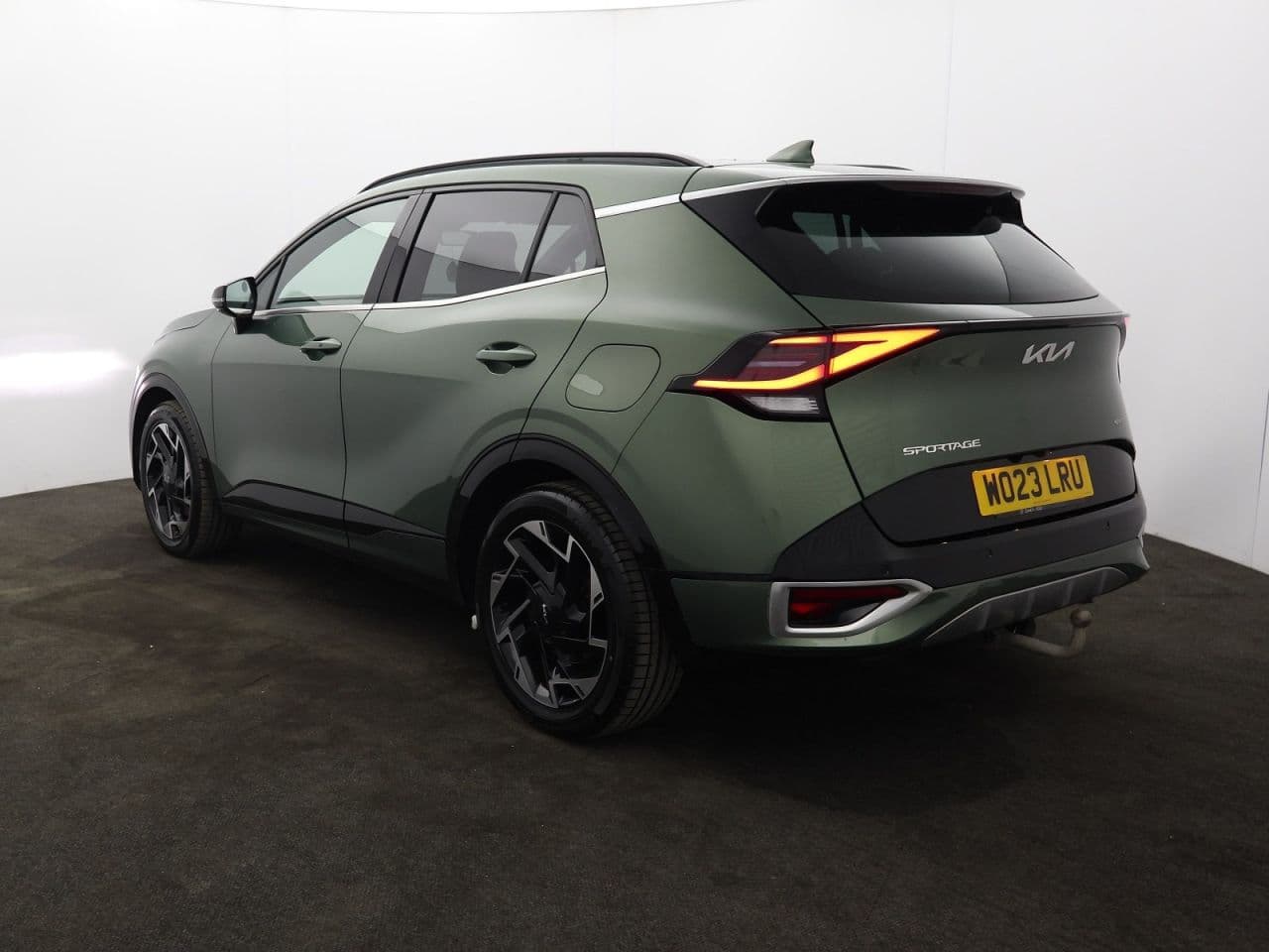Kia Sportage 1.6 T-GDi 13.8kWh GT-Line — image 8