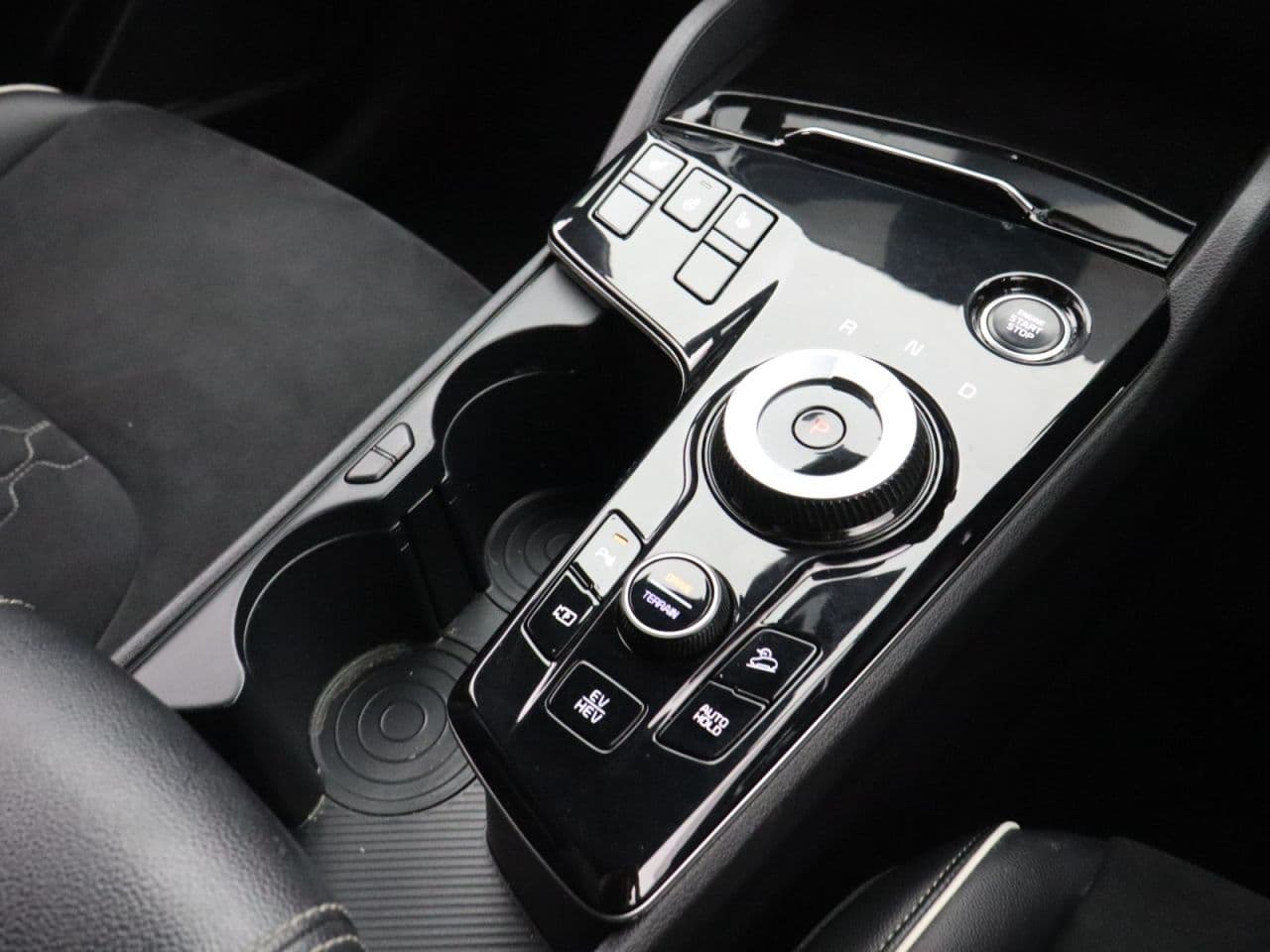 Kia Sportage 1.6 T-GDi 13.8kWh GT-Line — image 23