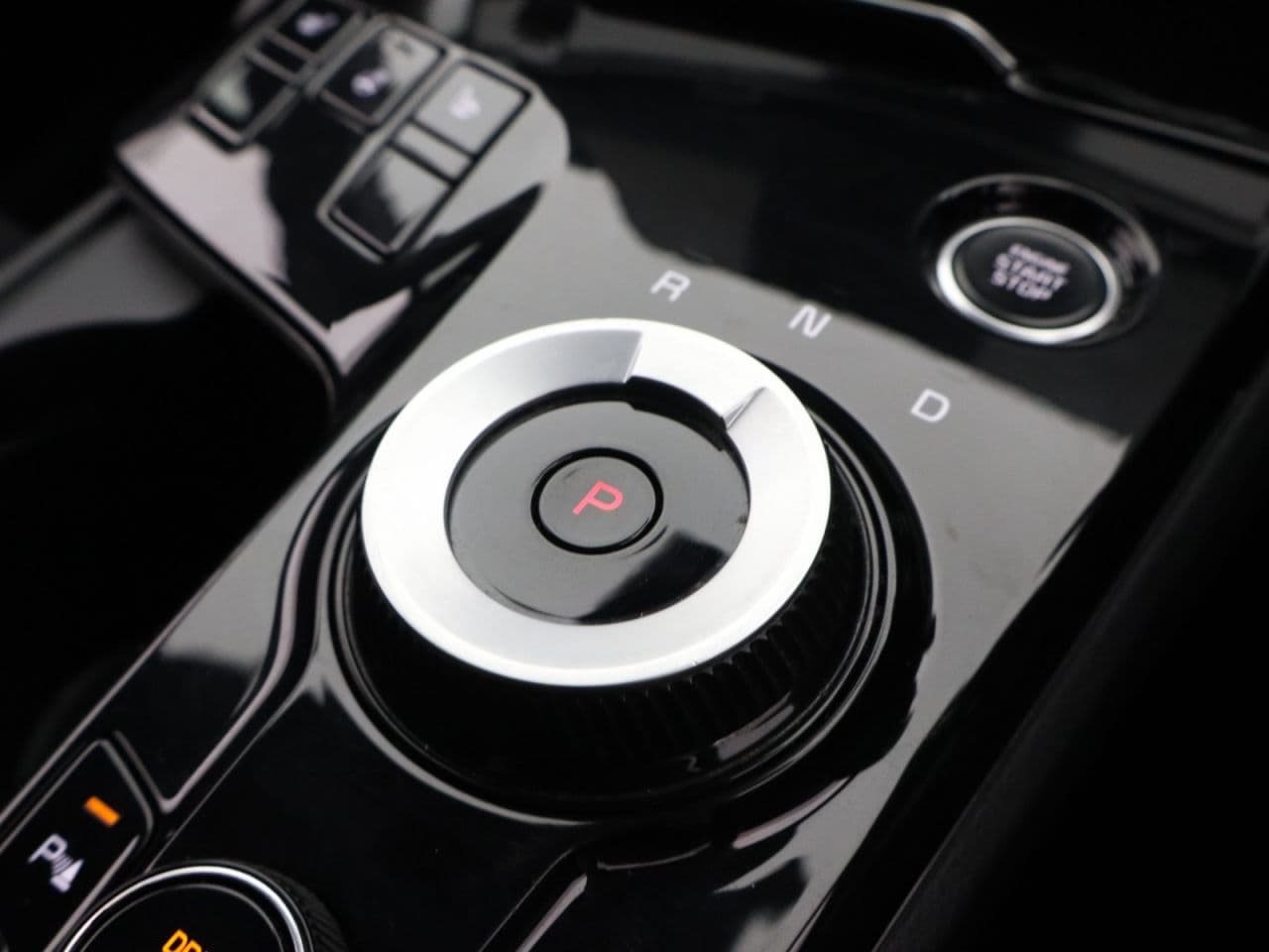 Kia Sportage 1.6 T-GDi 13.8kWh GT-Line — image 24