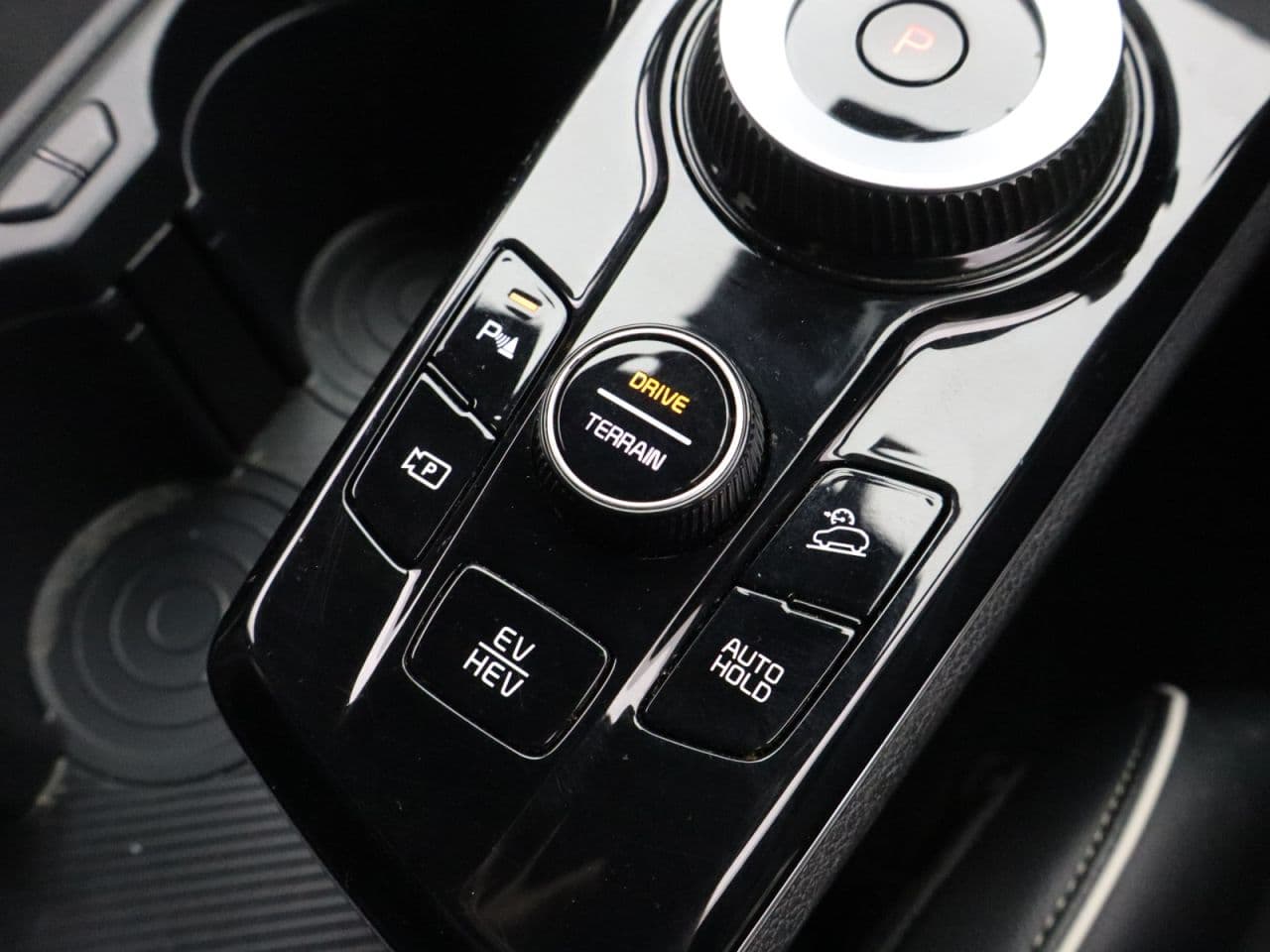 Kia Sportage 1.6 T-GDi 13.8kWh GT-Line — image 27