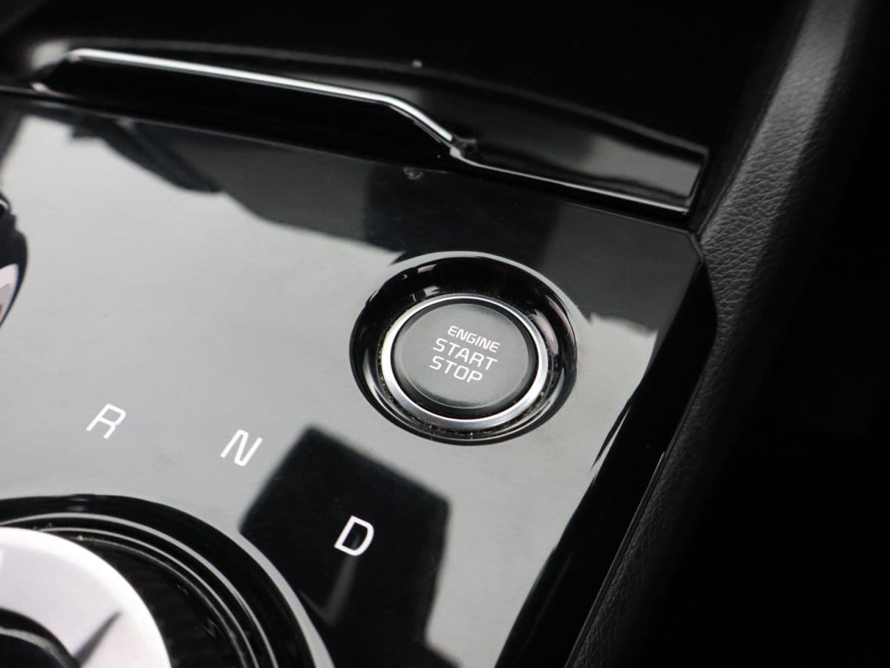 Kia Sportage 1.6 T-GDi 13.8kWh GT-Line — image 28