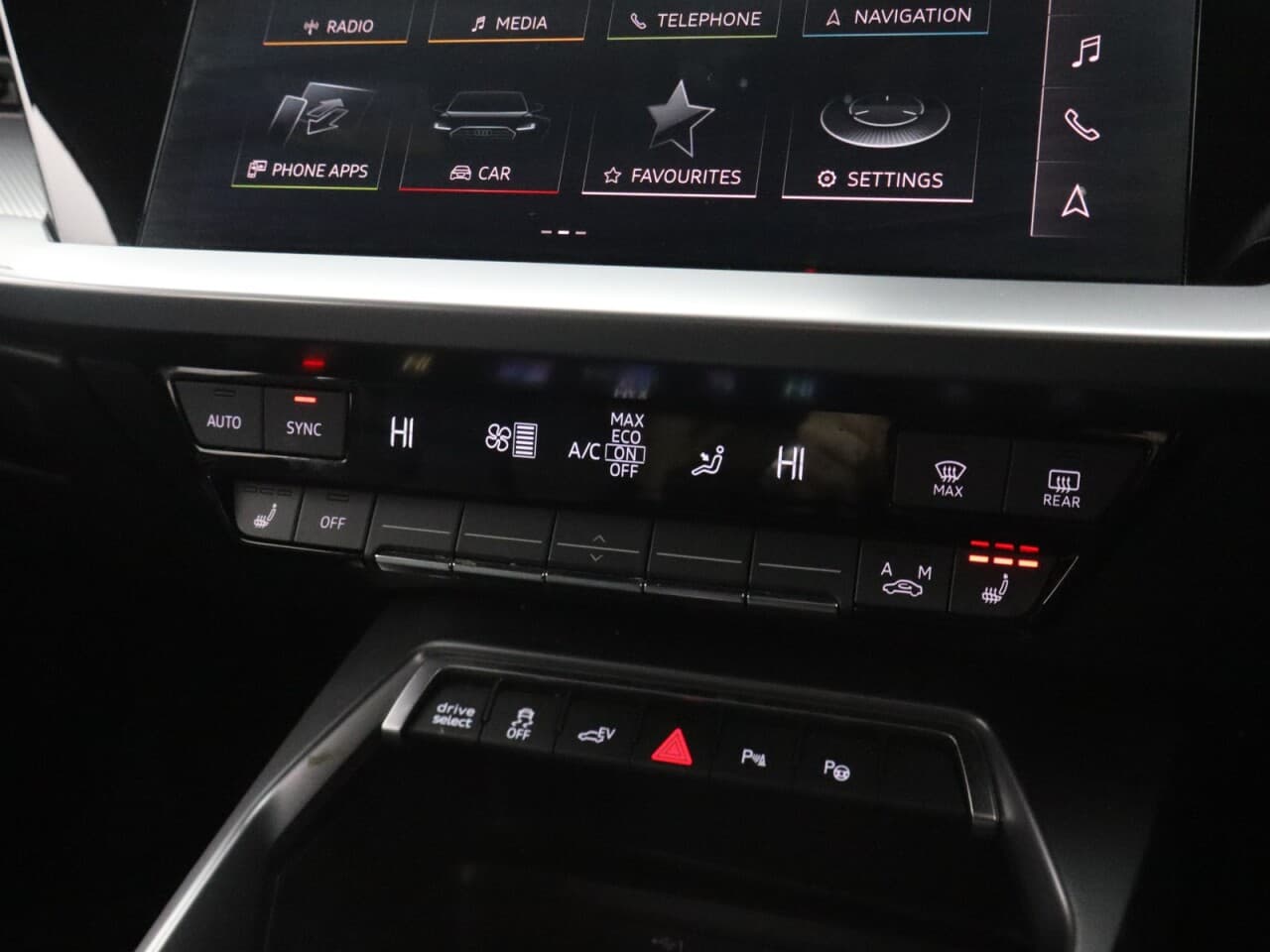Audi A3 1.4 TFSIe 40 S line Sportback — image 30
