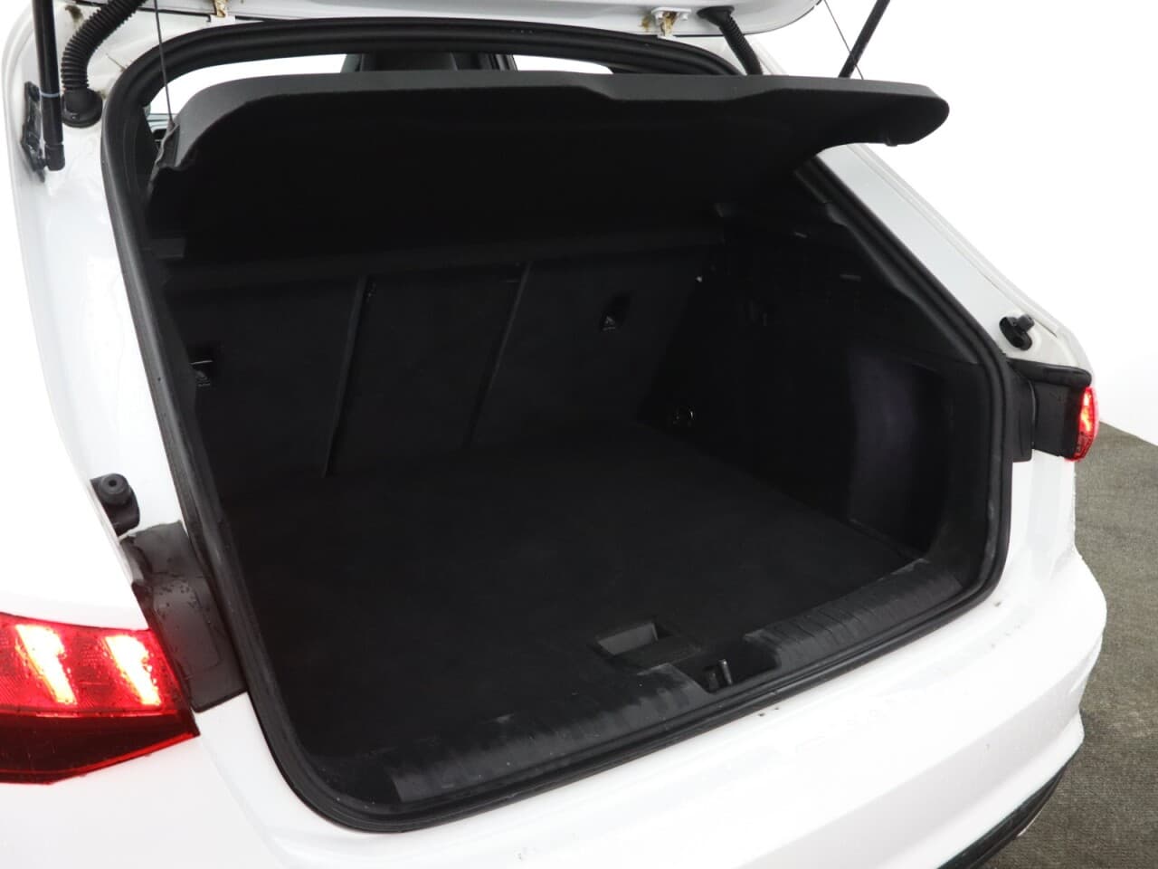 Audi A3 1.4 TFSIe 40 S line Sportback — image 51