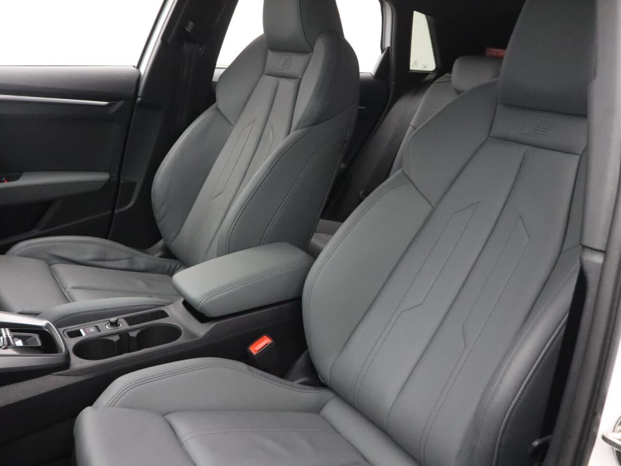 Audi A3 1.4 TFSIe 40 S line Sportback — image 48