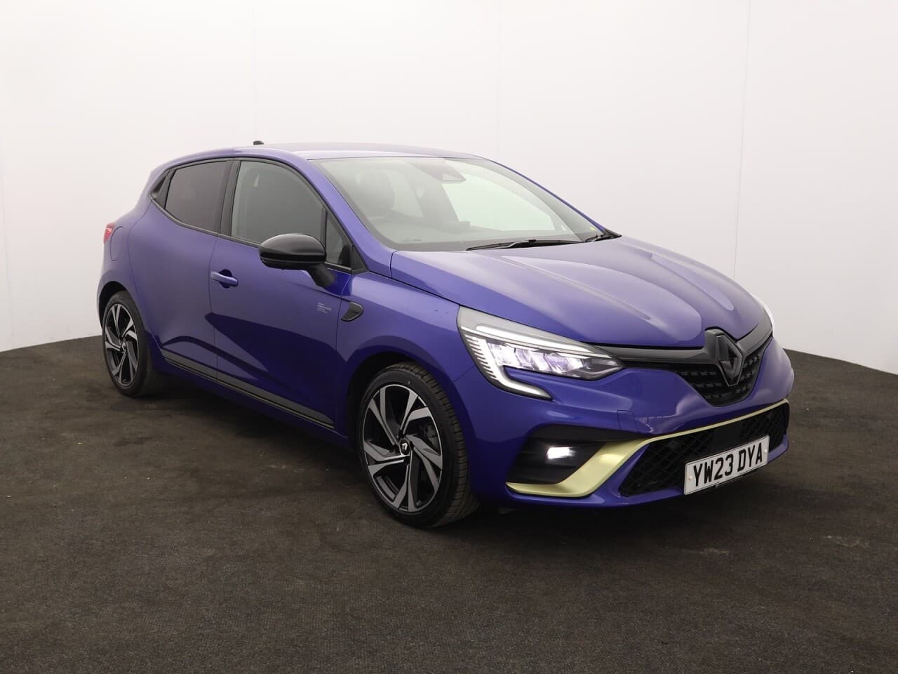 Renault Clio 1.6 E-TECH E-Tech engineered — image 1
