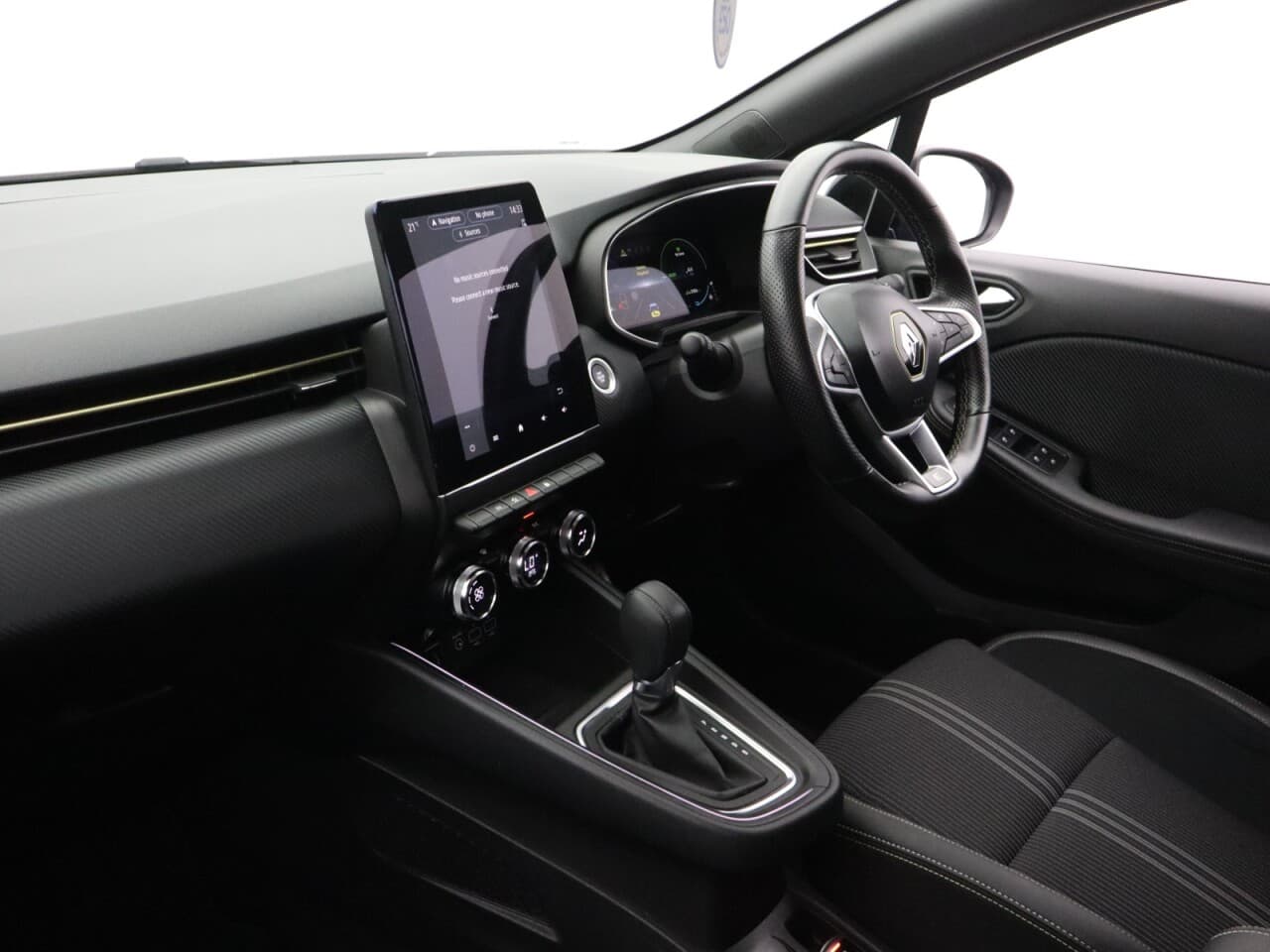 Renault Clio 1.6 E-TECH E-Tech engineered — image 41