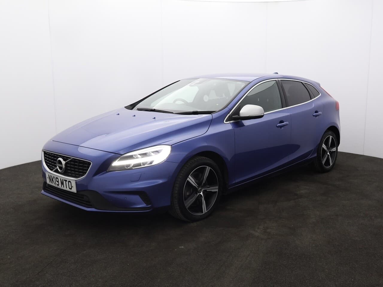 Volvo V40 1.5 T2 R-Design Edition — image 5