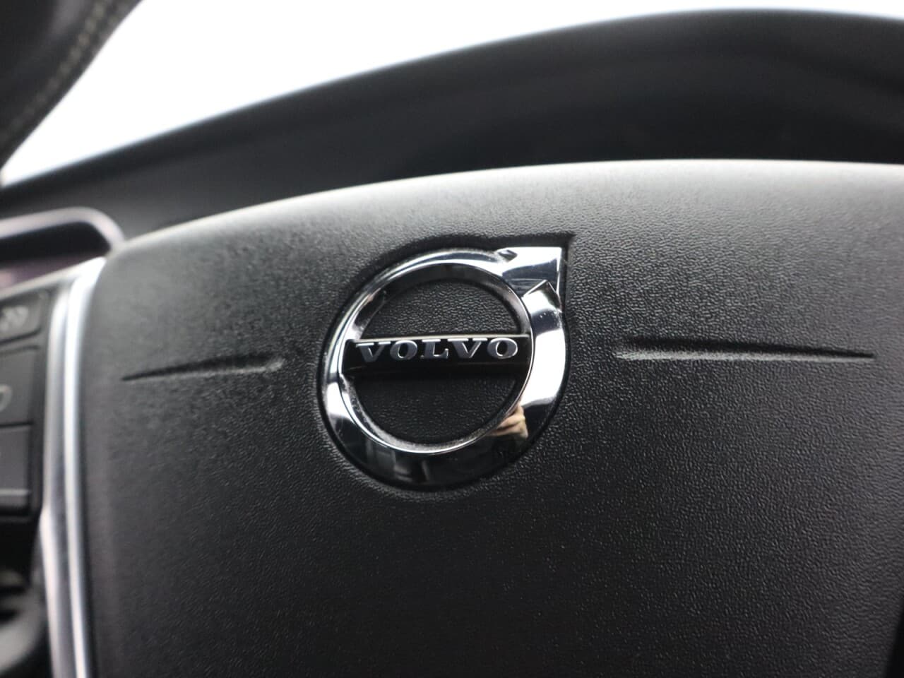 Volvo V40 1.5 T2 R-Design Edition — image 20