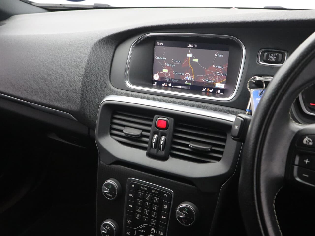 Volvo V40 1.5 T2 R-Design Edition — image 22