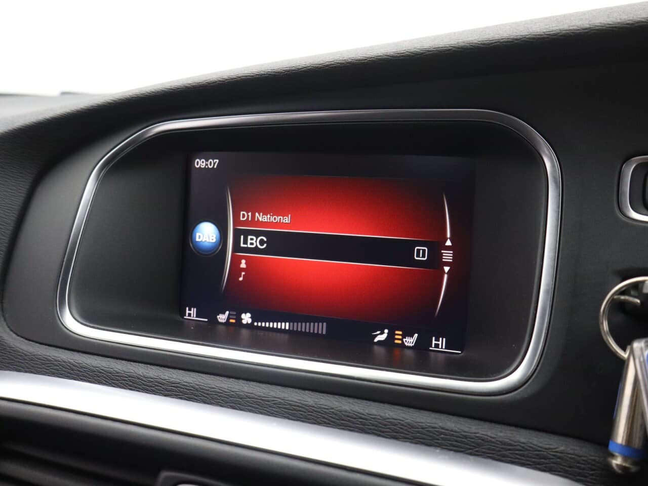 Volvo V40 1.5 T2 R-Design Edition — image 36