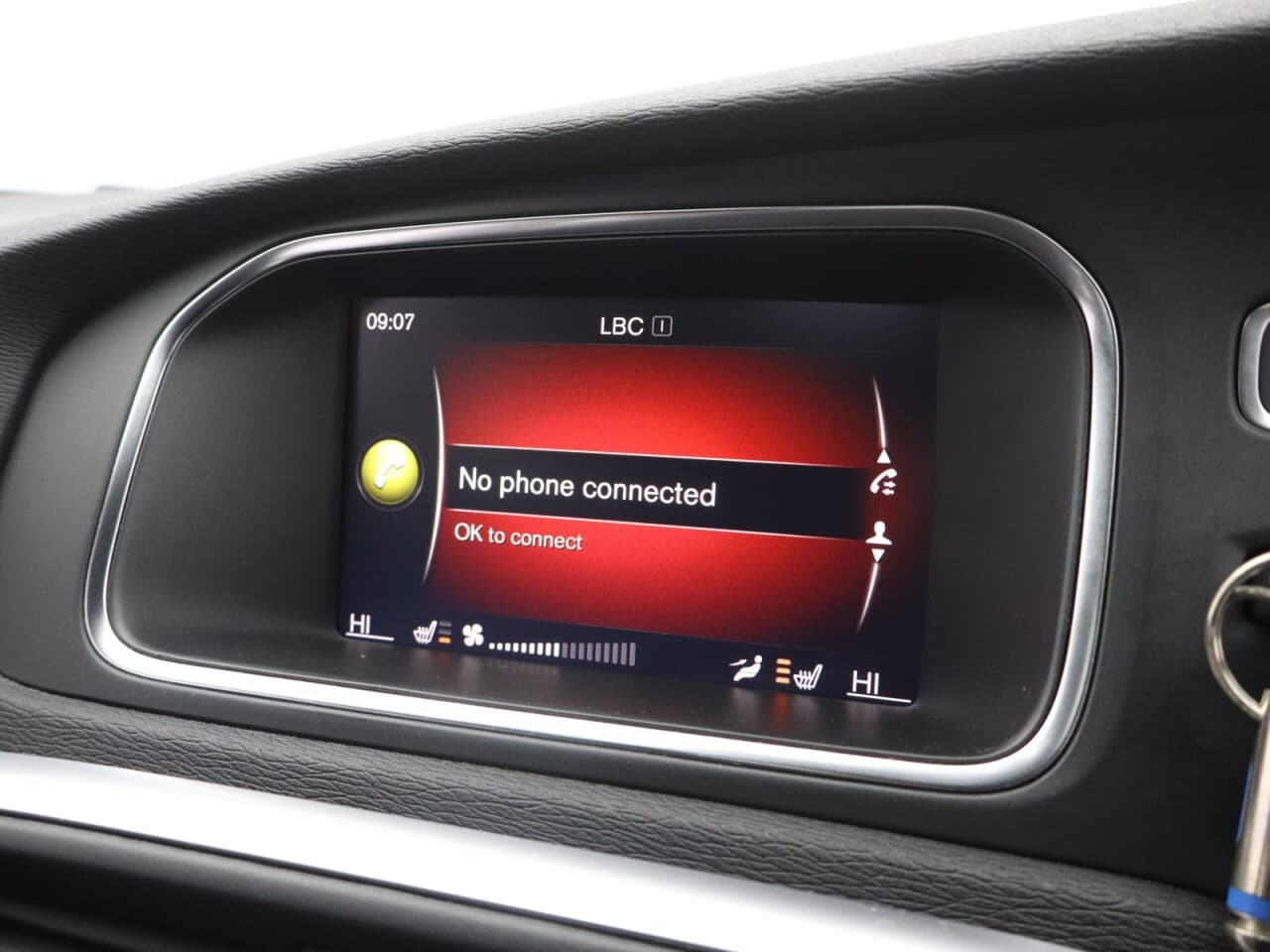 Volvo V40 1.5 T2 R-Design Edition — image 37